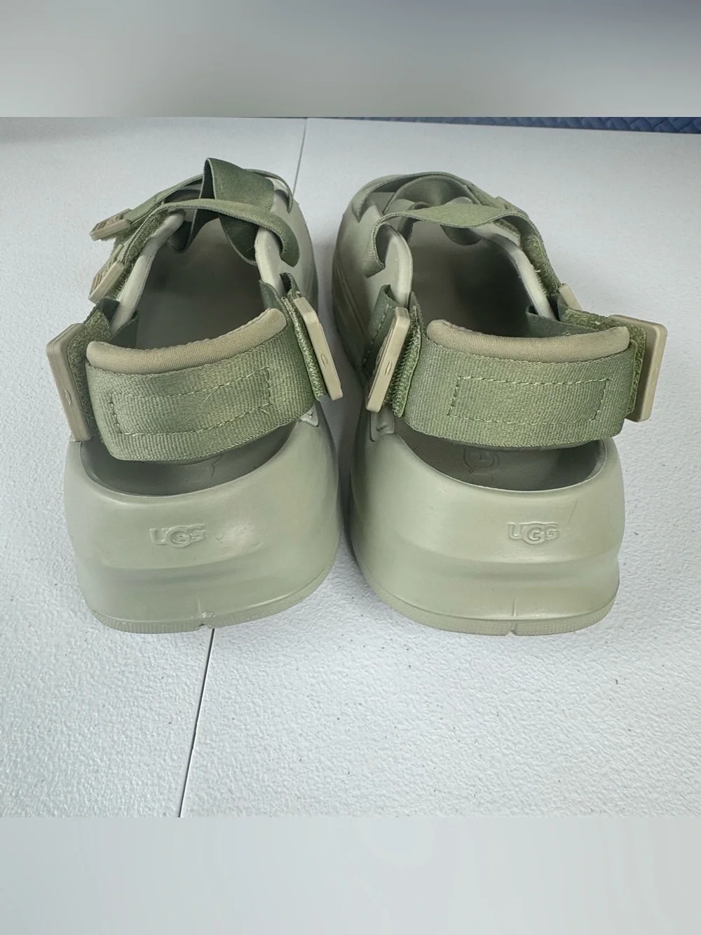 UGG day heel